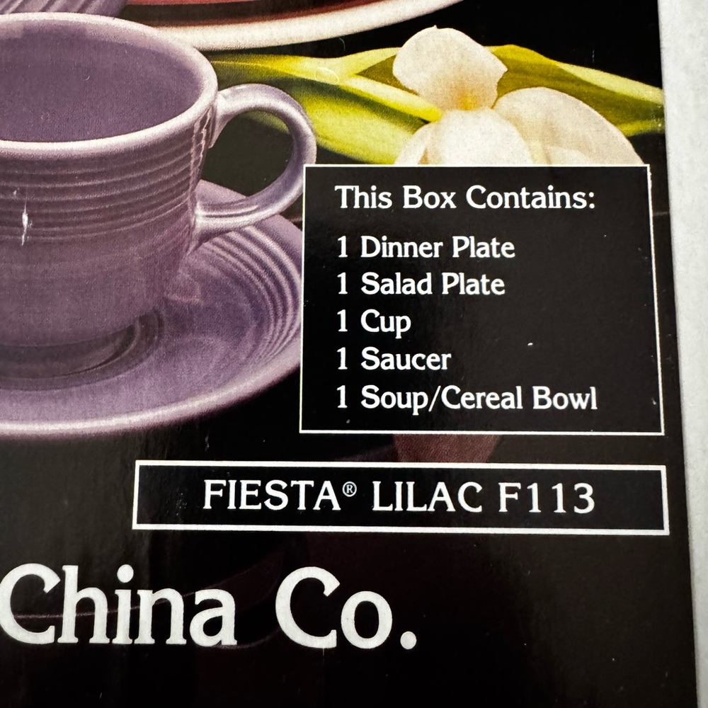 Vintage Fiesta Lilac Five Piece Dinnerware Set - Picture 4 of 15